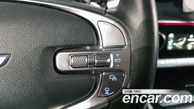Genesis GV70 2022 — ფოტო 18/20