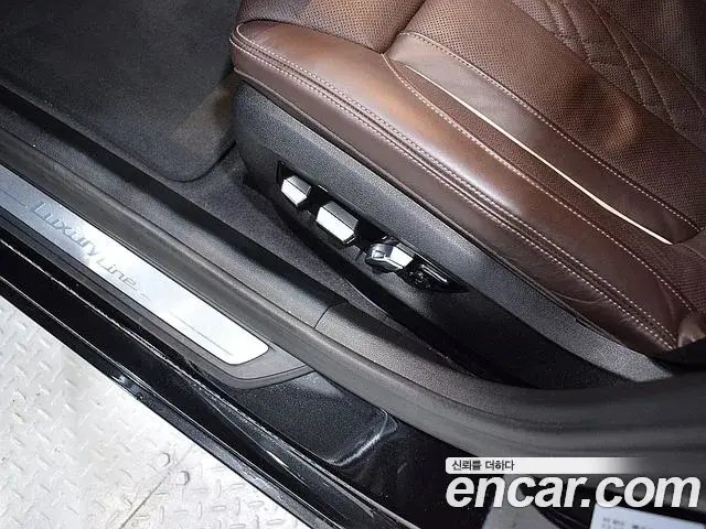 BMW 5 Series 2022 — Photo 9/20