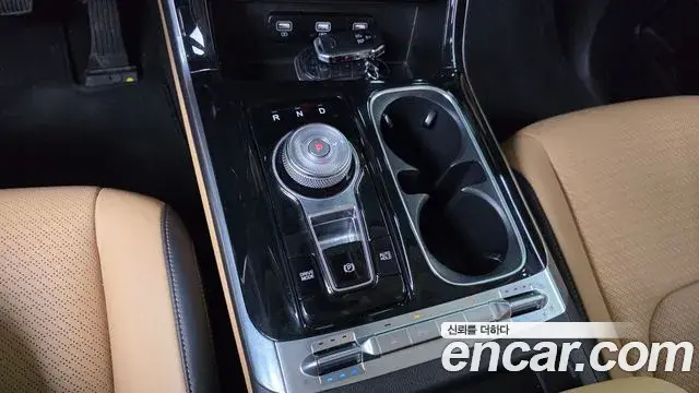 Kia Carnival 2021 — Şəkil 9/20