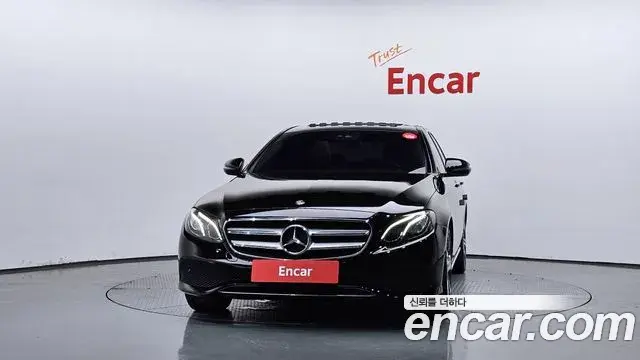 Mercedes-Benz E-Class 2019 — Фото 3/20