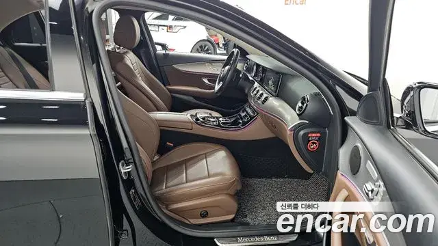 Mercedes-Benz E-Class 2019 — Şəkil 9/30