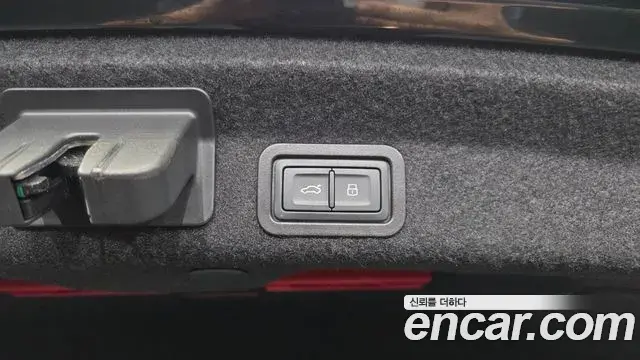 Audi A6 2023 — Şəkil 31/33