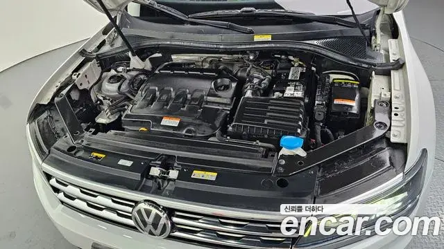 Volkswagen Tiguan 2020 — Photo 25/30