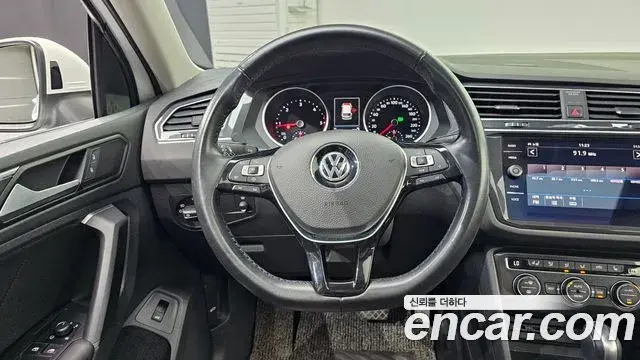 Volkswagen Tiguan 2020 — Photo 7/30