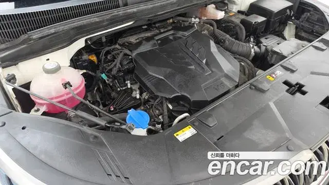 Kia Carnival 2023 — ფოტო 24/34