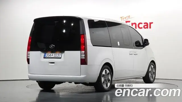 Hyundai Staria 2021 — Фото 2/20