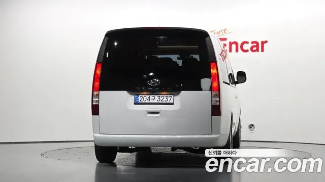 Hyundai Staria 2021 — Фото 4/20