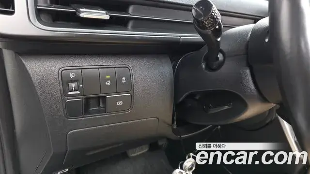 Hyundai Staria 2021 — Фото 17/20