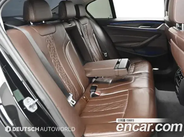 BMW 5 Series 2019 — Photo 16/20