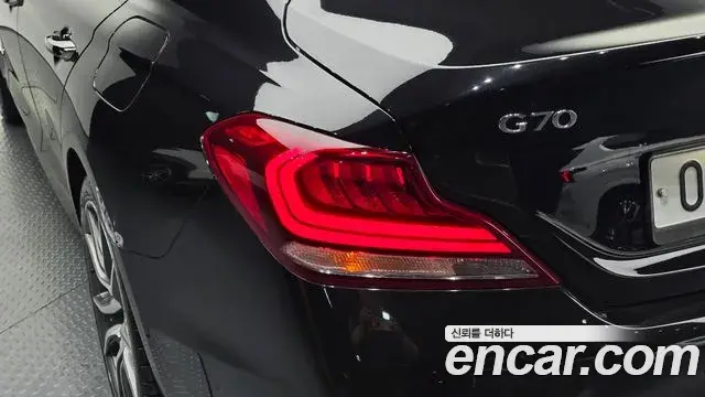 Genesis G70 2018 — ფოტო 30/30