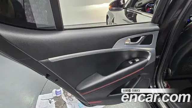 Genesis G70 2018 — ფოტო 24/30