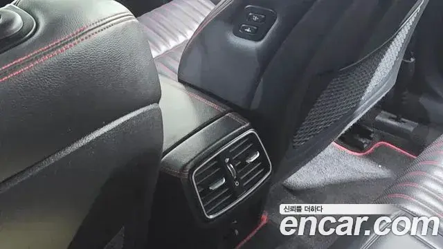 Genesis G70 2018 — ფოტო 21/30