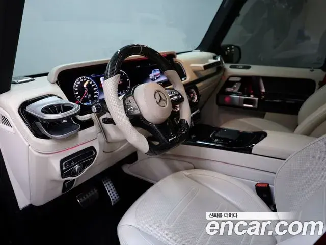 Mercedes-Benz G-Class 2023 — Фото 10/20