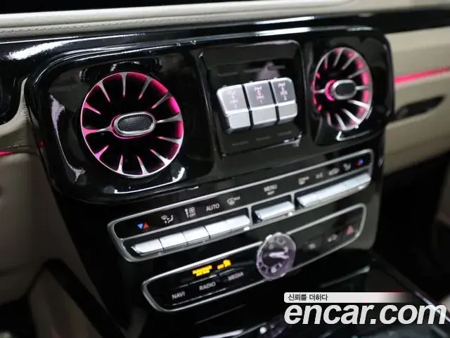 Mercedes-Benz G-Class 2023 — Фото 16/20