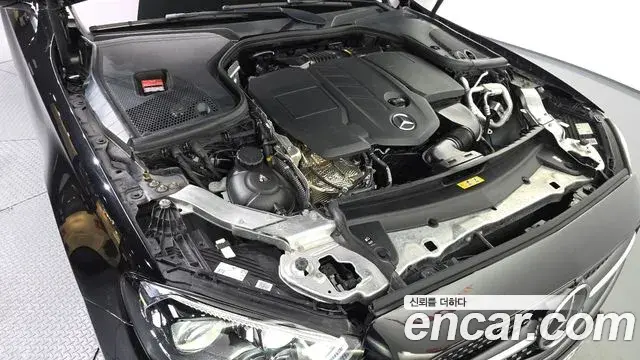 Mercedes-Benz E-Class 2021 — Şəkil 20/33