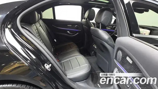 Mercedes-Benz E-Class 2021 — Şəkil 18/33
