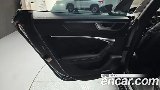 Audi A7 2020 — Photo 26/33