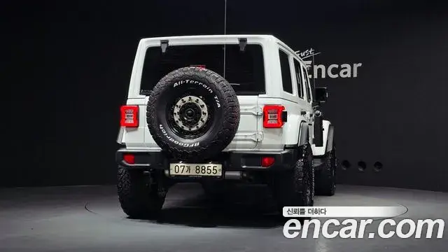 Jeep Wrangler 2018 — Фото 3/20