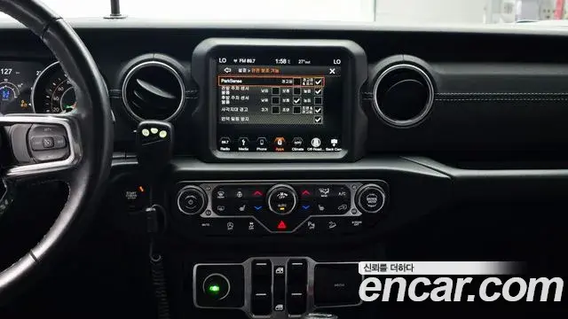 Jeep Wrangler 2018 — Фото 12/20