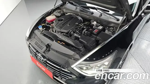 Hyundai Sonata Hybrid 2021 — Photo 19/20