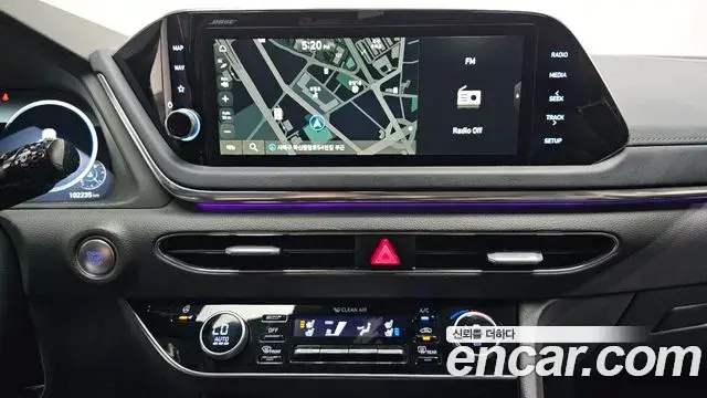 Hyundai Sonata Hybrid 2021 — Photo 8/20