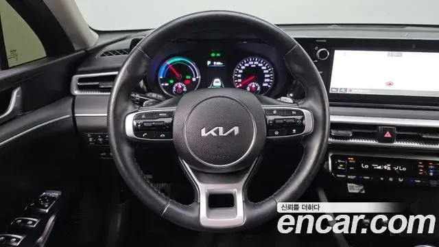 Kia K5 2023 — Şəkil 11/30