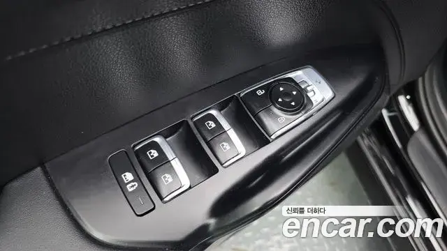 Kia K5 2023 — Şəkil 17/30