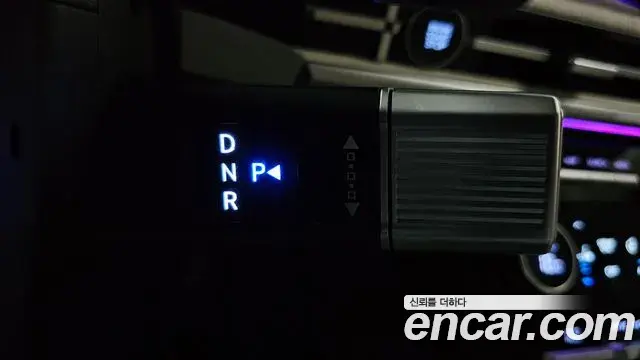 Hyundai Santa Fe 2024 — Photo 21/33