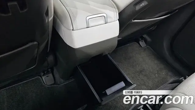 Hyundai Santa Fe 2024 — Photo 17/33