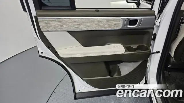 Hyundai Santa Fe 2024 — Photo 13/33