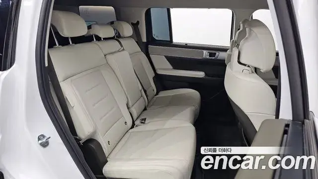 Hyundai Santa Fe 2024 — Photo 27/33