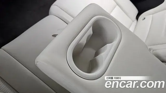 Hyundai Santa Fe 2024 — Photo 23/33