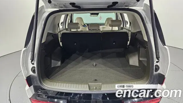 Hyundai Santa Fe 2024 — Photo 5/33