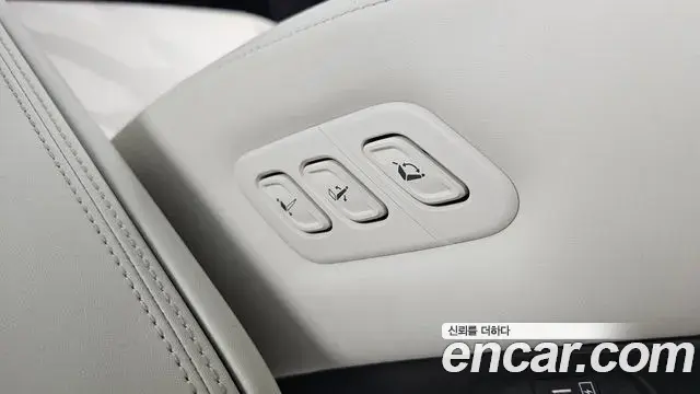 Hyundai Santa Fe 2024 — Photo 12/33