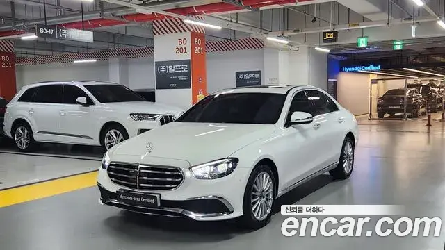 Mercedes-Benz E-Class 2022 — Фото 9/20