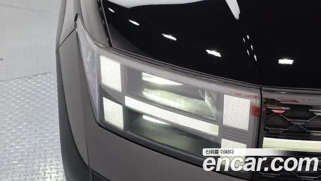 Hyundai Santa Fe 2024 — Photo 9/33
