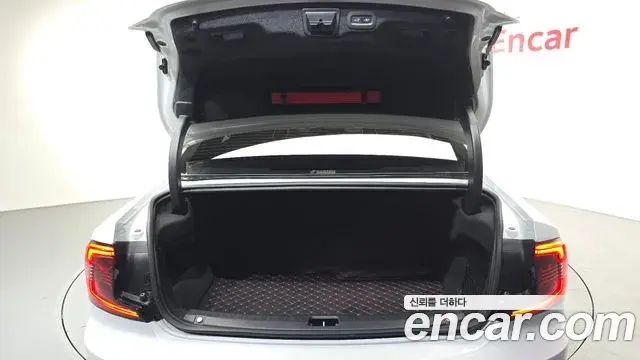 Volvo S90 2025 — Şəkil 8/33