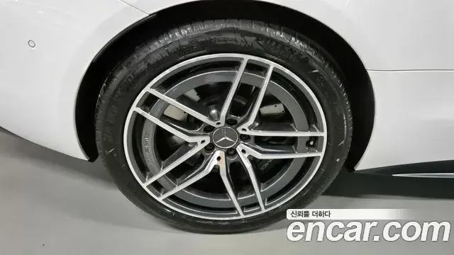 Mercedes-Benz SL-Class 2025 — Şəkil 10/20
