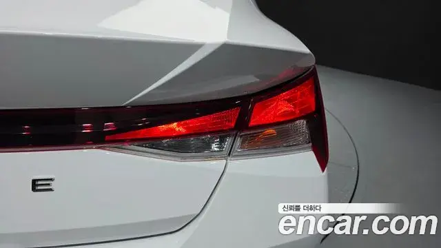 Hyundai The New Avante Hybrid 2021 — Şəkil 22/30