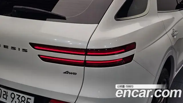 Genesis GV70 2022 — ფოტო 29/35