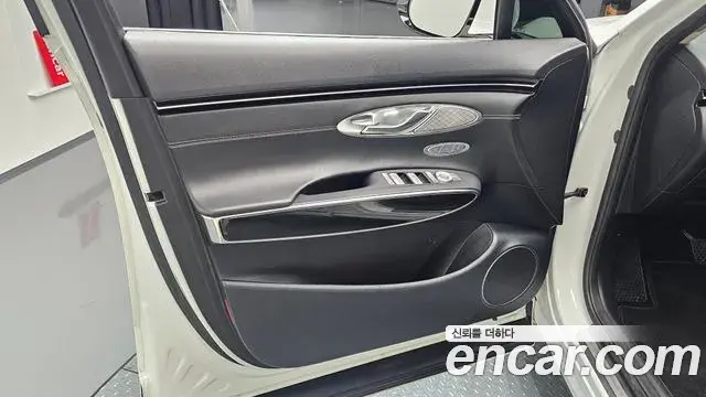 Genesis GV70 2022 — ფოტო 4/35