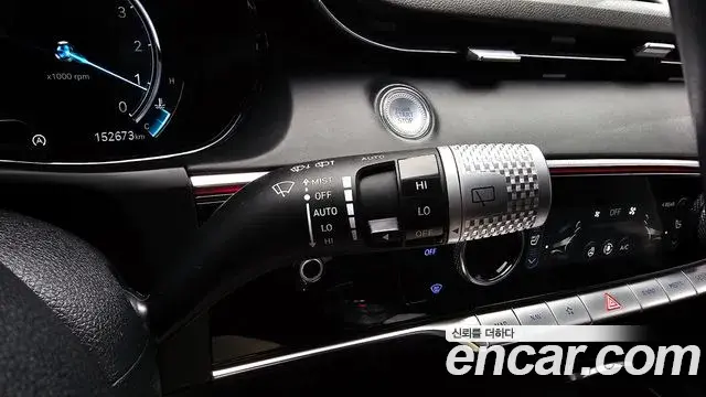 Genesis GV70 2022 — ფოტო 33/35