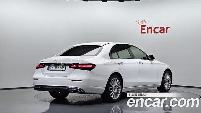 Mercedes-Benz E-Class 2021 — Фото 2/20