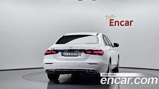Mercedes-Benz E-Class 2021 — Фото 4/20