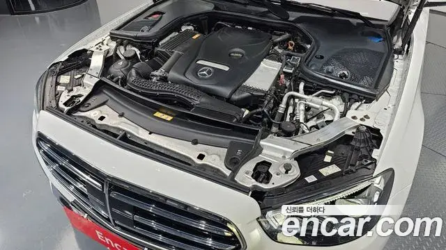 Mercedes-Benz E-Class 2021 — Фото 6/20