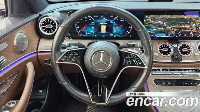 Mercedes-Benz E-Class 2021 — Фото 13/20