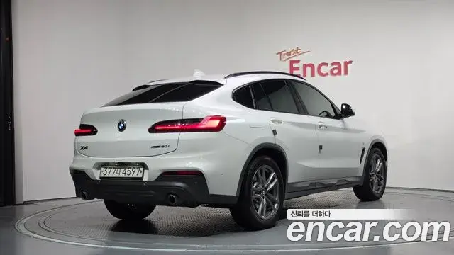 BMW X4 2020 — Photo 8/20