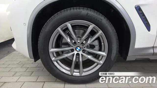 BMW X4 2020 — Photo 19/20
