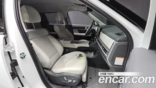 Hyundai Santa Fe 2025 — Фото 12/20