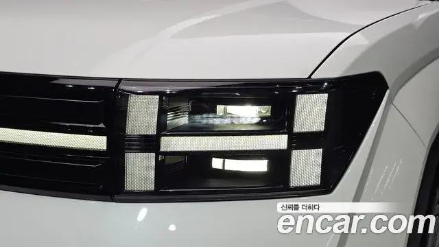 Hyundai Santa Fe 2025 — Şəkil 17/31